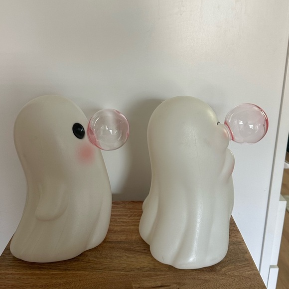 DG Pink Bubble Ghost Blow Mold (Set Of 2) TikTok Viral Dollar General Halloween - Picture 4 of 6